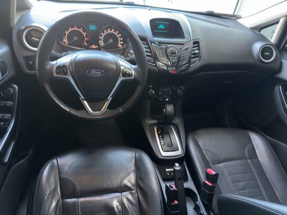 FORD FIESTA 1.6 SE HATCH 16V FLEX 4P POWERSHIFT